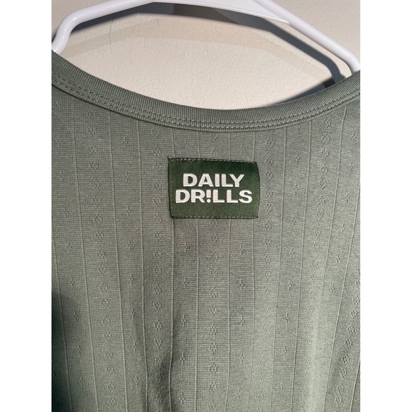 NWT Daily Drills Cotton Pointelle Crewneck Long Sleeve Green Medium/Large FLAW - Picture 6 of 10